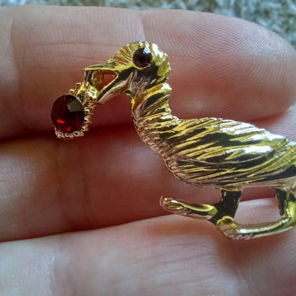 Jewelry - Duck Brooch
